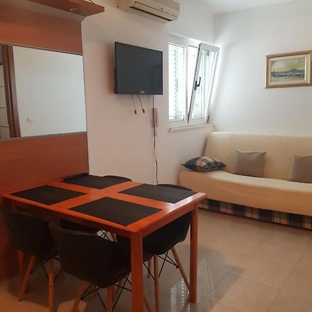 Apartment Lea 斯拉汀 外观 照片