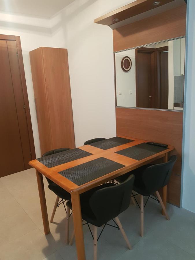 Apartment Lea 斯拉汀 外观 照片