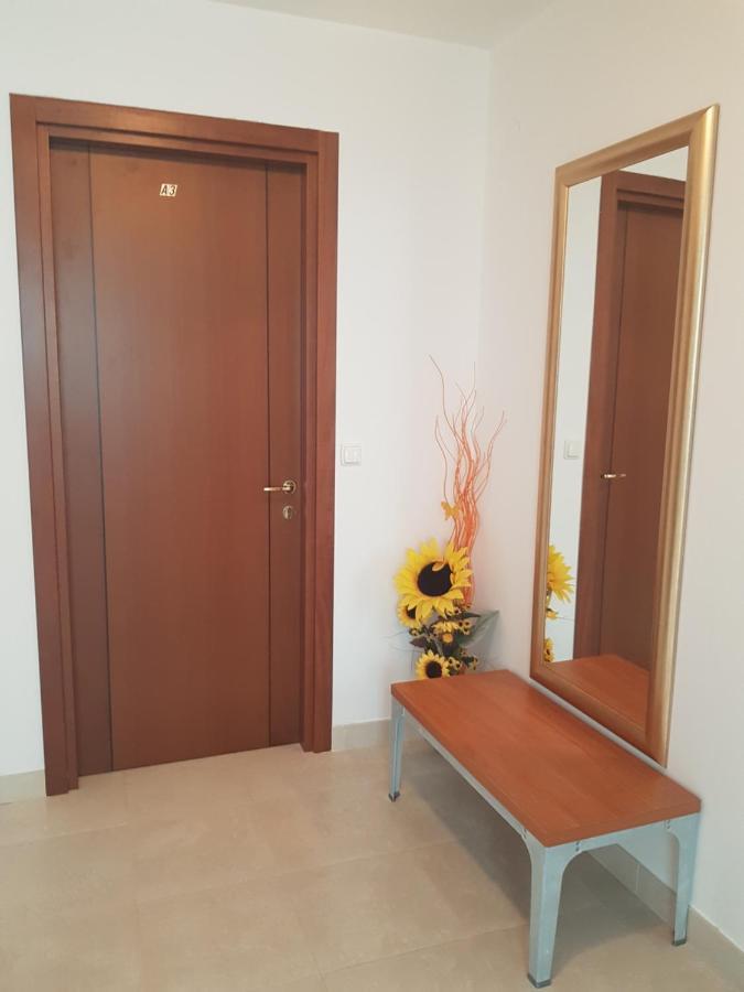Apartment Lea 斯拉汀 外观 照片